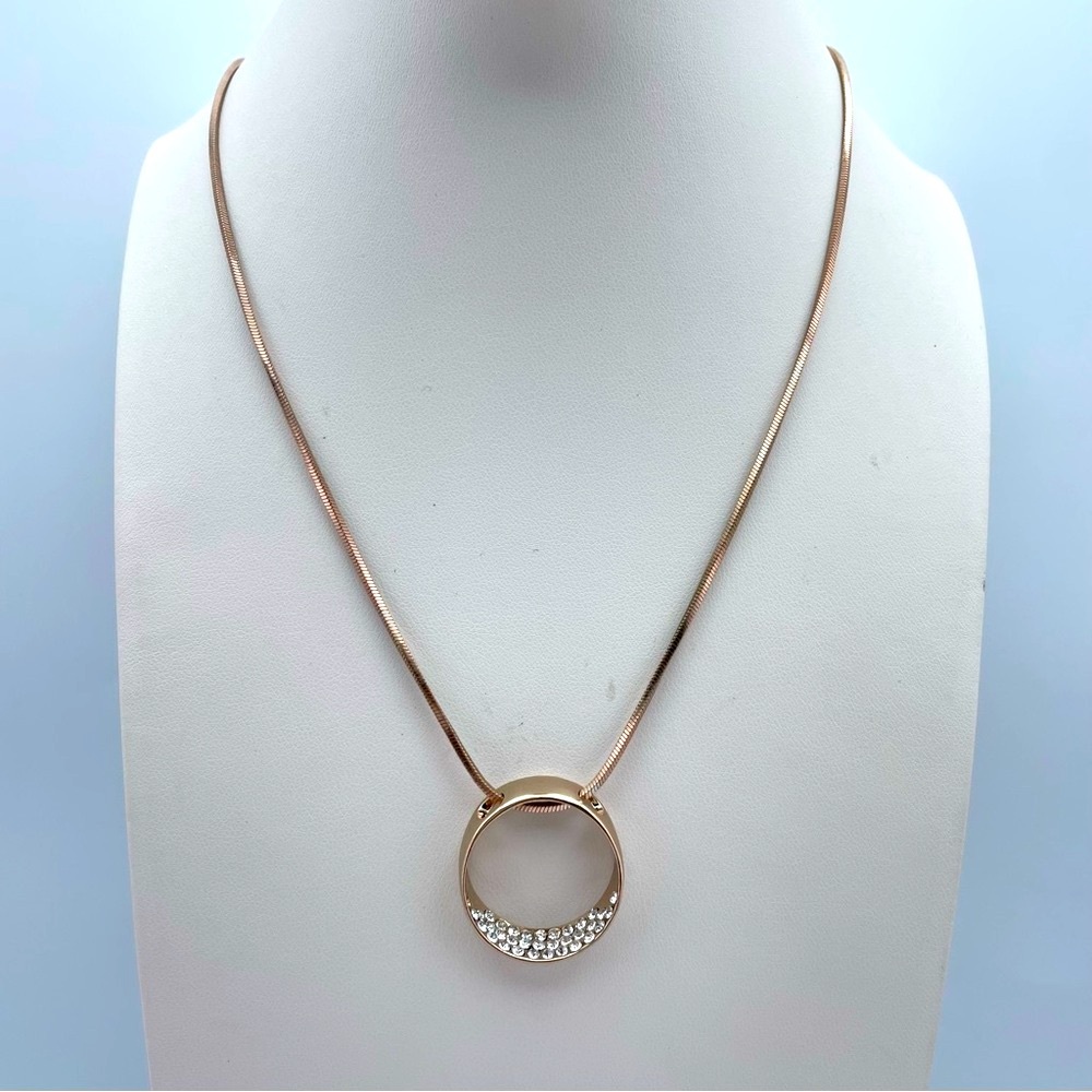 NWT White House Black Market Convertible Circle Pendant Necklace